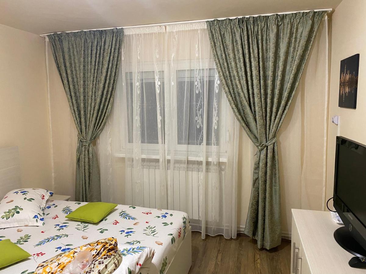 Garsoniera Lux Mioritei Lägenhet Bacău Exteriör bild
